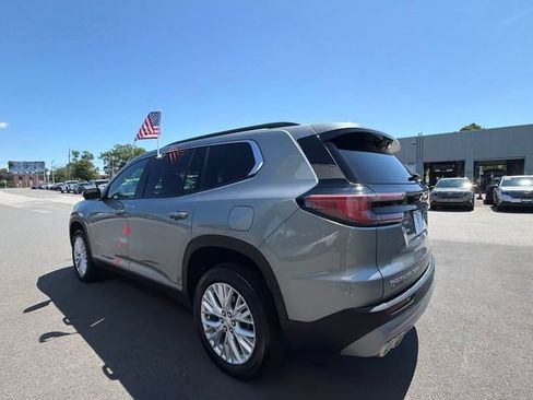 Used 2026 GMC Acadia Elevation w/ Elevation Premium Package AWD/4WD image 5