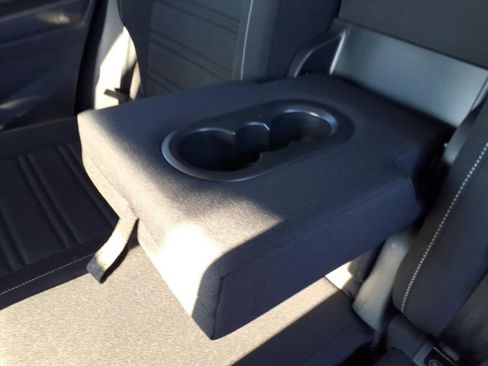 Used 2022 Volkswagen Tiguan S image 34