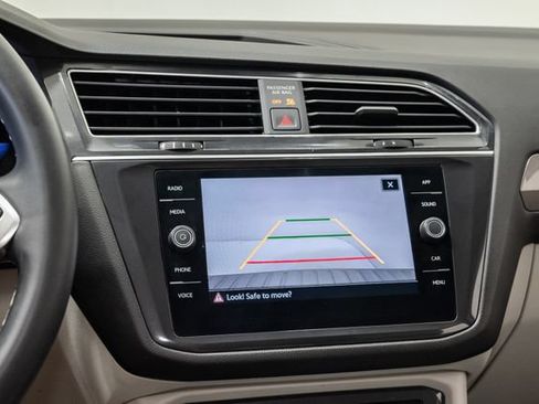 Used 2024 Volkswagen Tiguan SE FWD image 14