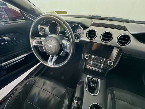 Used 2020 Ford Mustang GT Premium w/ Black Accent Package RWD image 9