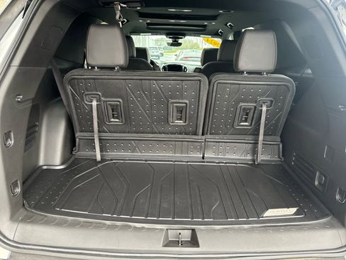 Used 2024 Chevrolet Traverse RS w/ LPO, Floor Liner Package image 28