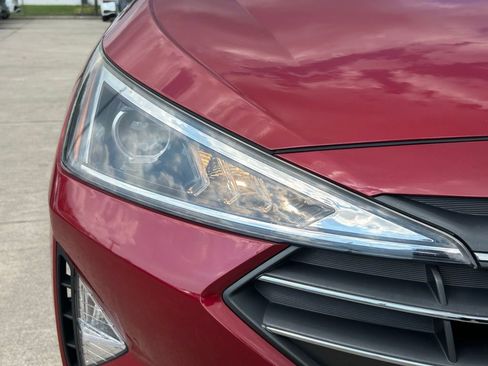 Used 2020 Hyundai Elantra SEL image 39