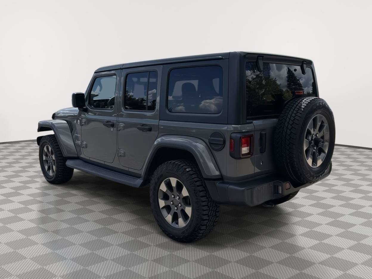 Used 2019 Jeep Wrangler Unlimited Sahara AWD/4WD image 3