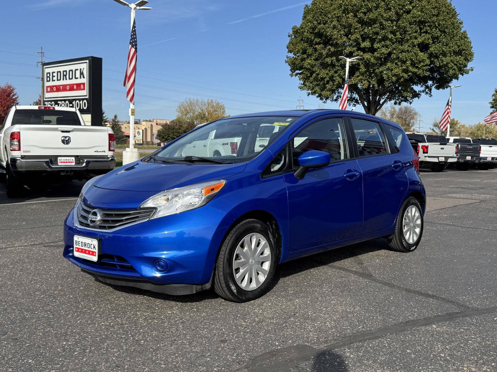 Used 2015 Nissan Versa Note SV FWD image 3