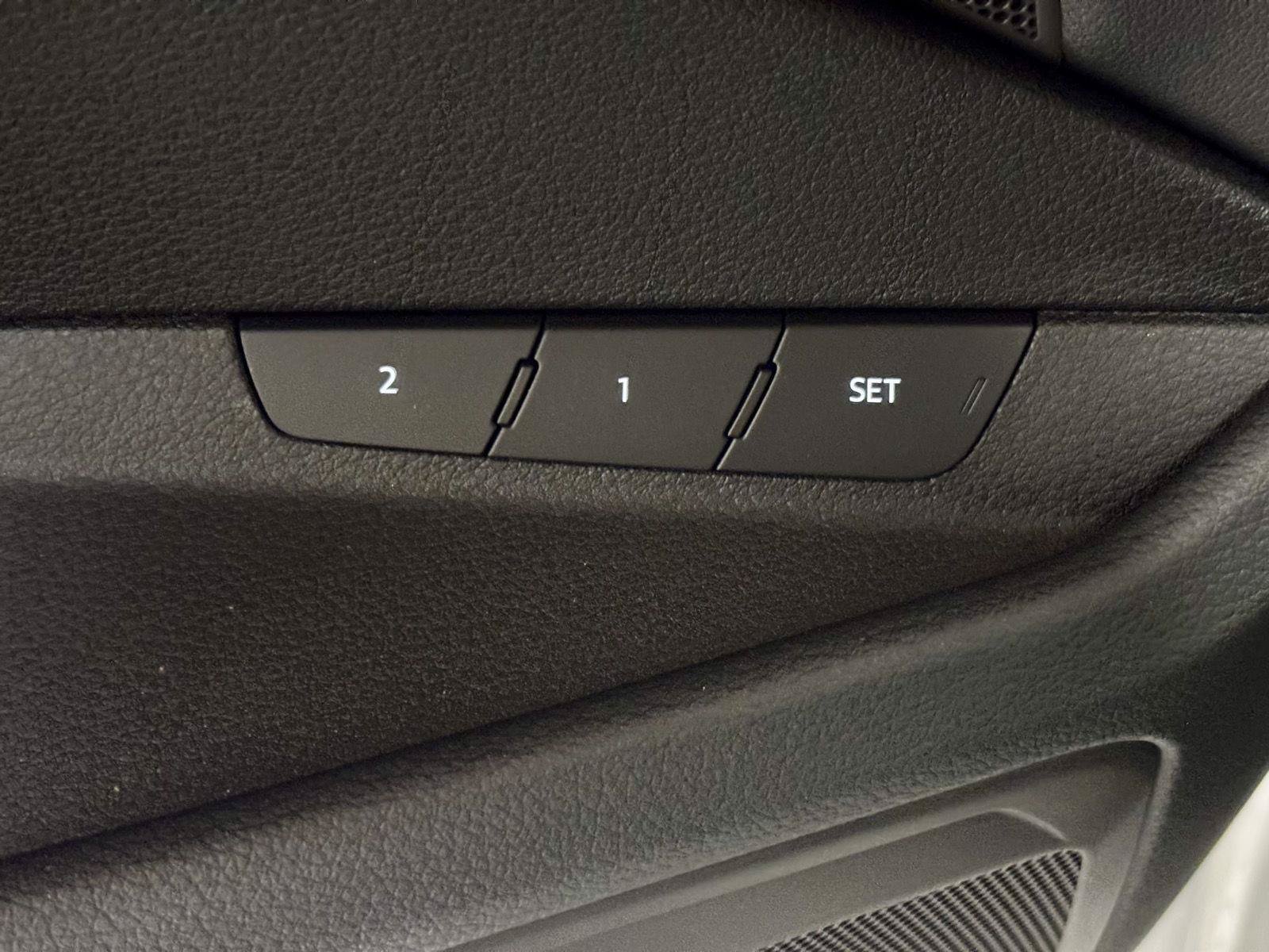Used 2024 Audi Q8 e-tron Premium AWD/4WD image 15