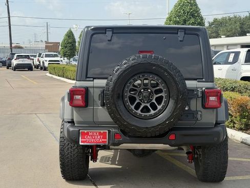 Used 2022 Jeep Wrangler Unlimited Rubicon w/ Xtreme Recon 35" Tire Package AWD/4WD image 6