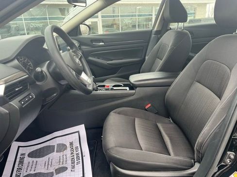 Used 2024 Nissan Altima 2.5 SV FWD image 10