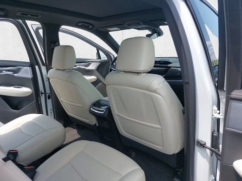 Used 2025 Cadillac XT6 Sport w/ LPO, Floor Liner Package image 11