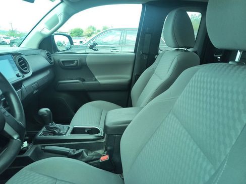 Used 2021 Toyota Tacoma SR image 6