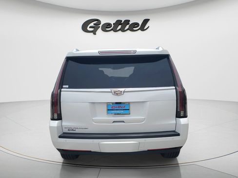 Used 2020 Cadillac Escalade Premium Luxury RWD image 6