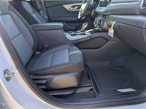 New 2026 Chevrolet Blazer LT image 34