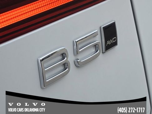 Used 2026 Volvo XC60 B5 Ultra w/ Protection Package Premier AWD/4WD image 9