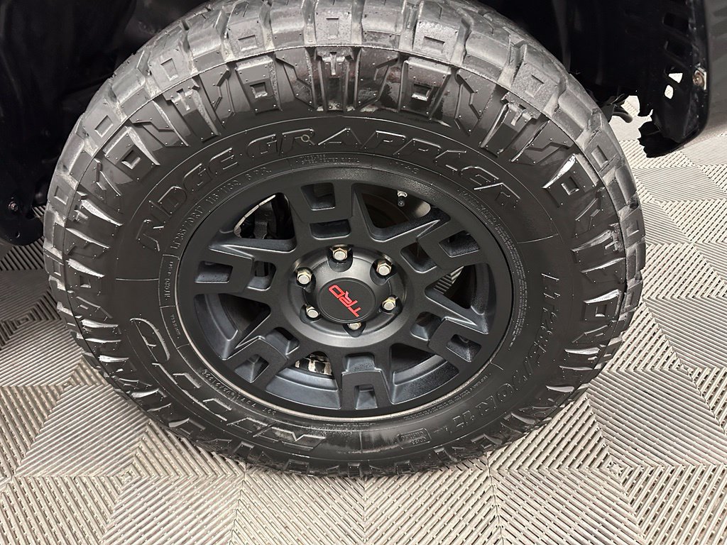 Used 2016 Toyota 4Runner SR5 Premium AWD/4WD image 30