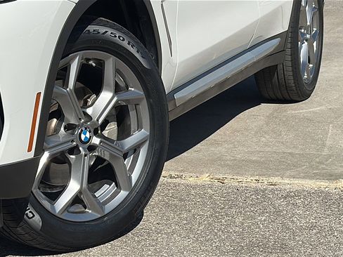 Certified 2024 BMW X3 xDrive30i w/ Premium Package image 3
