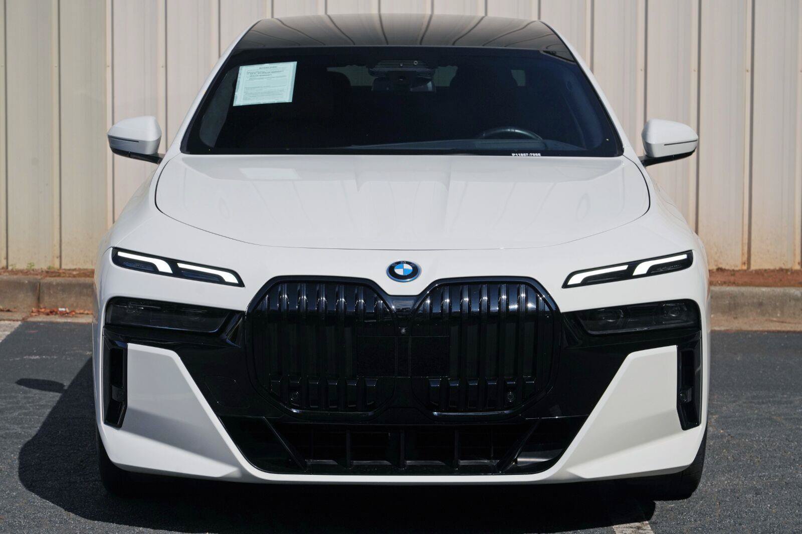Used 2024 BMW i7 xDrive60 AWD/4WD image 56