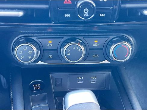 New 2025 Nissan Kicks SV image 16