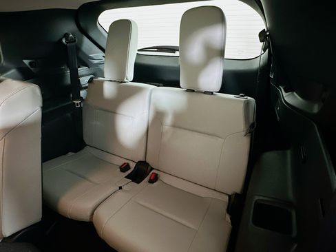 Used 2024 Mitsubishi Outlander SEL image 28