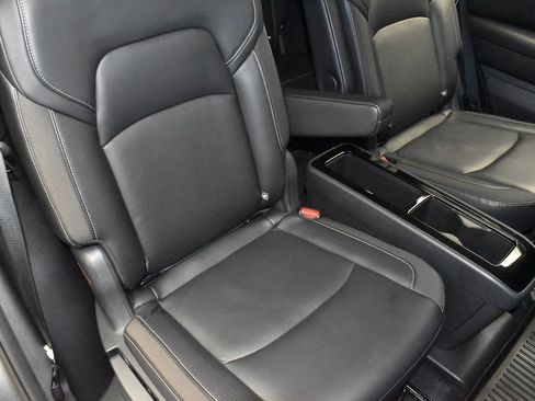 Used 2022 Nissan Pathfinder SL w/ SL Premium Package AWD/4WD image 39