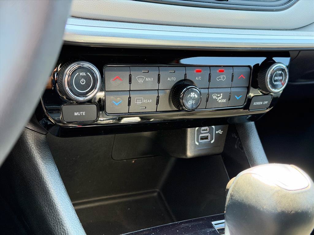 Used 2025 Jeep Compass Limited AWD/4WD image 23