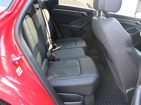 Used 2020 Audi Q3 2.0T Prestige w/ Prestige Package image 27