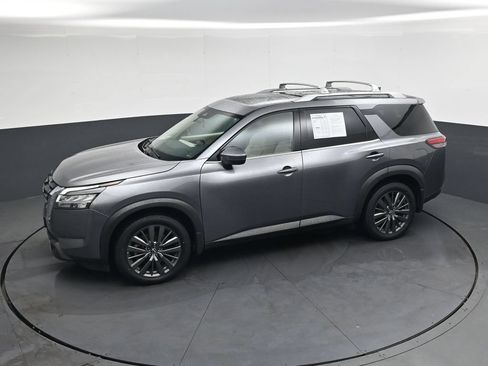 Used 2022 Nissan Pathfinder SL w/ SL Premium Package AWD/4WD image 41