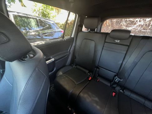 Used 2025 Mercedes-Benz GLB 250 image 40
