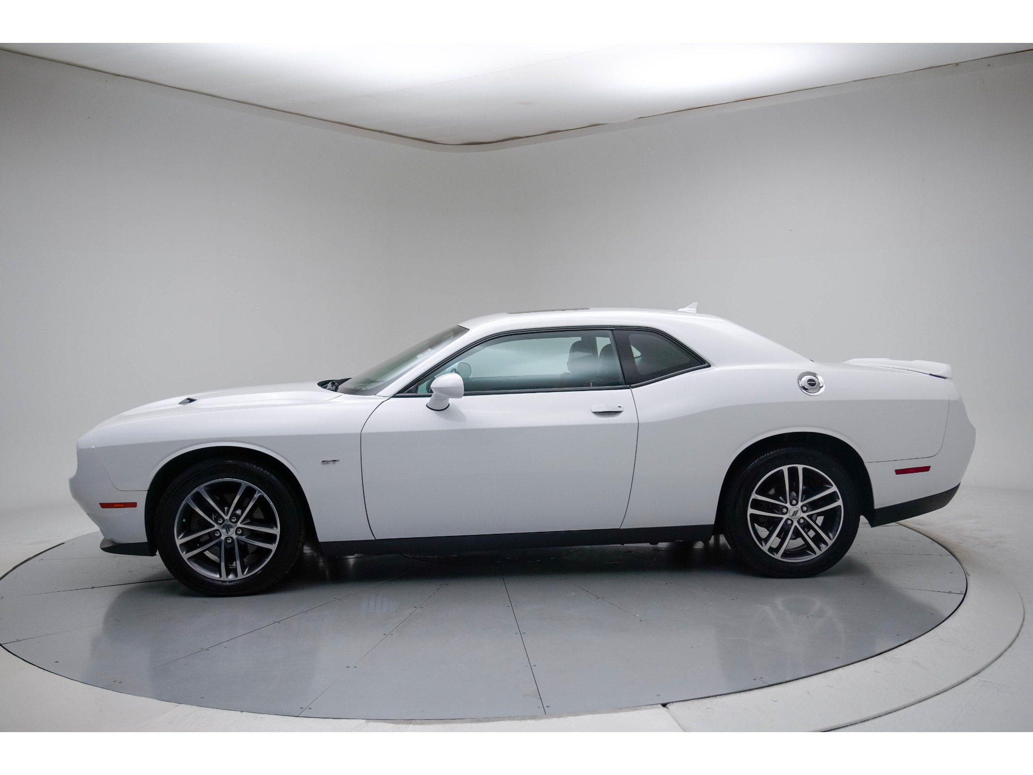 Used 2018 Dodge Challenger GT w/ GT Interior Package AWD/4WD image 9