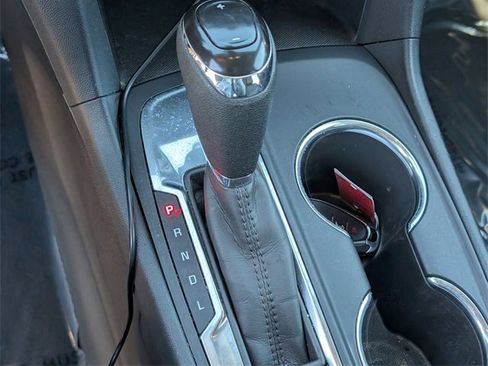 Used 2020 Chevrolet Equinox LT image 28