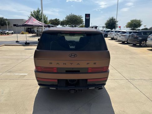 Used 2025 Hyundai Santa Fe Calligraphy FWD image 4
