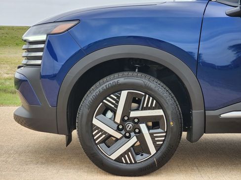 New 2026 Nissan Kicks SV image 10