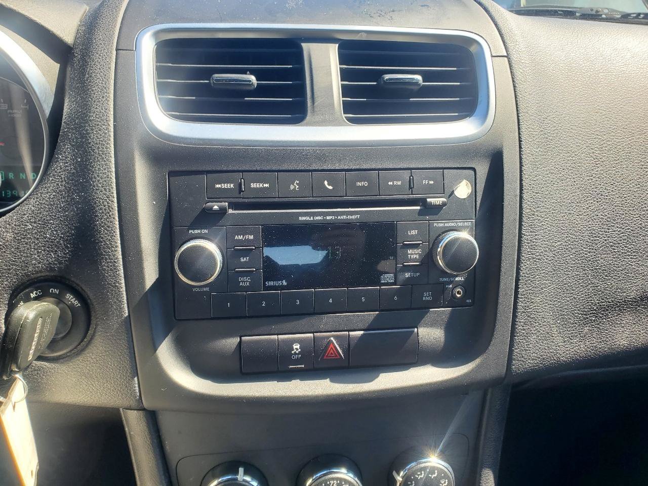 Used 2012 Dodge Avenger SXT FWD image 19