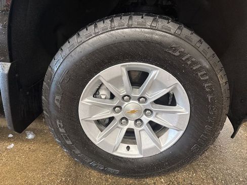 Used 2025 Chevrolet Silverado 1500 W/T w/ LPO, Dark Essentials Package image 9