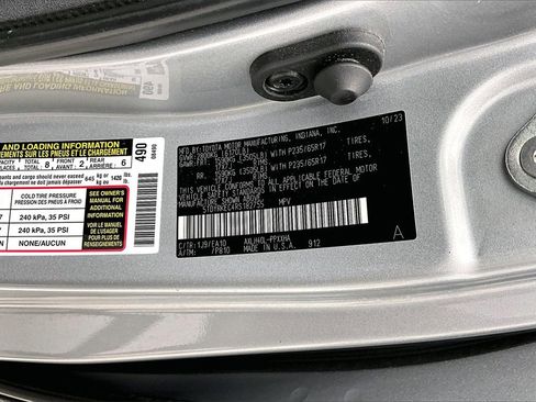 Used 2024 Toyota Sienna XLE image 35