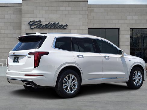 New 2025 Cadillac XT6 Luxury w/ LPO, Premium Carpet Package image 3