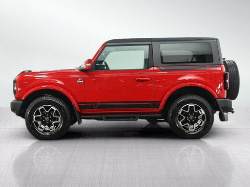 Used 2023 Ford Bronco Outer Banks AWD/4WD image 2