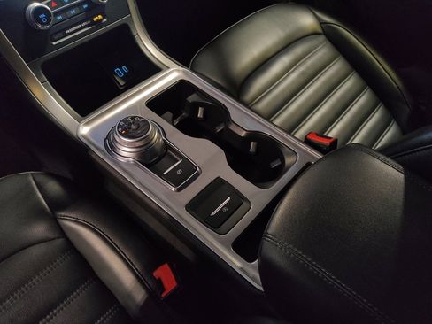 Used 2024 Ford Edge SEL image 26