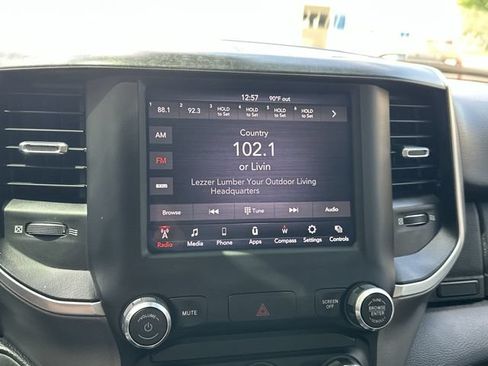 Used 2019 RAM 1500 Big Horn AWD/4WD image 14