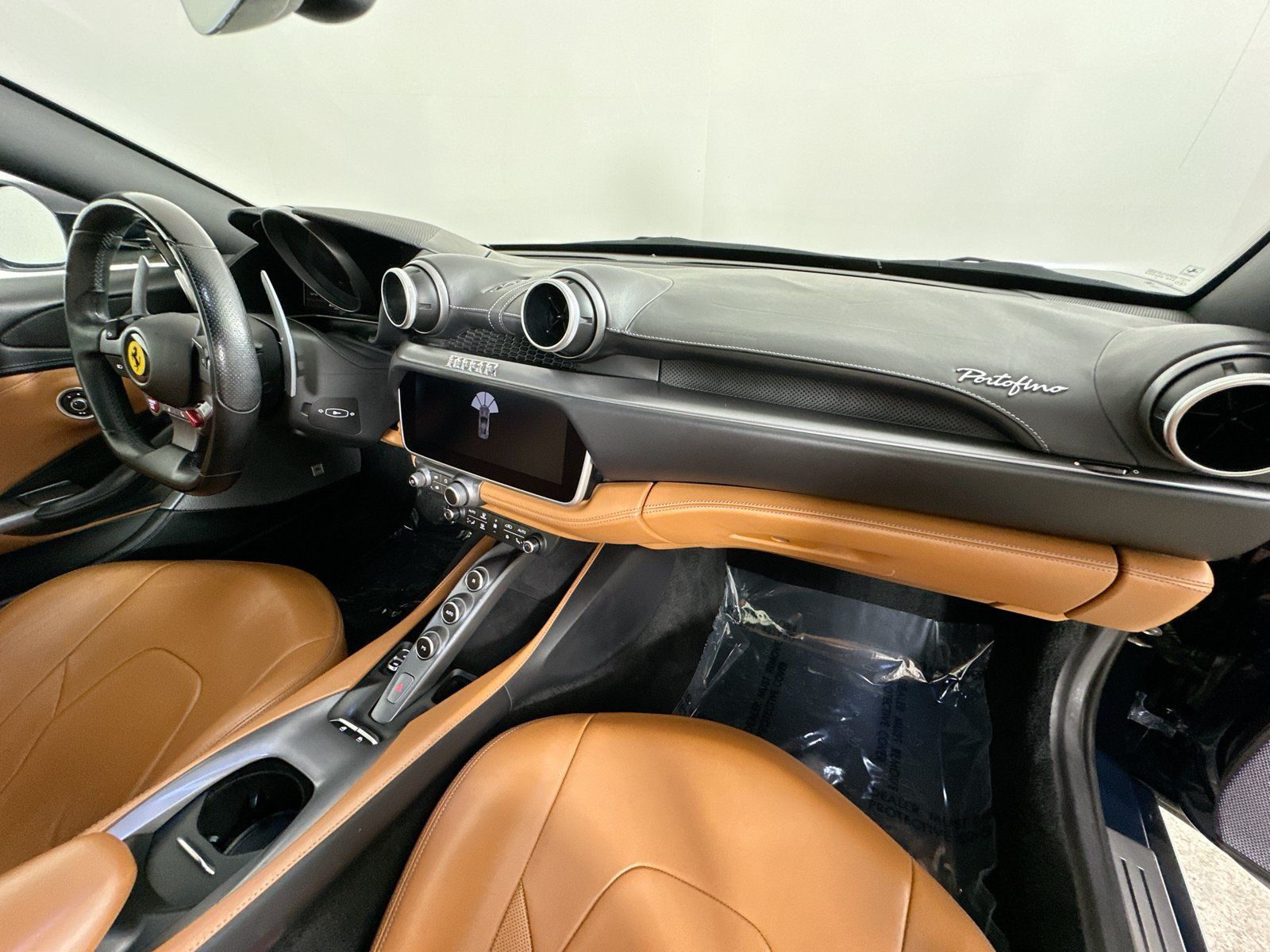 Used 2020 Ferrari Portofino RWD image 40