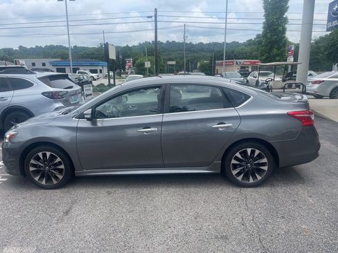 Used 2016 Nissan Sentra SR w/ Driver's Assist Package FWD image 2
