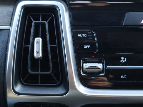 Used 2023 Kia Sorento X-Line EX image 31