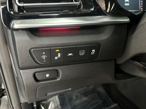 Used 2021 Kia Niro Touring image 21