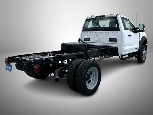 New 2026 Ford F550 4x4 Regular Cab Super Duty image 5