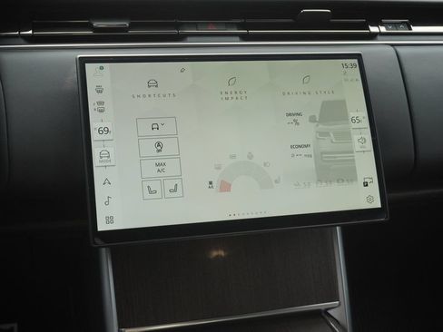 Used 2025 Land Rover Range Rover Long Wheelbase SE AWD/4WD image 15