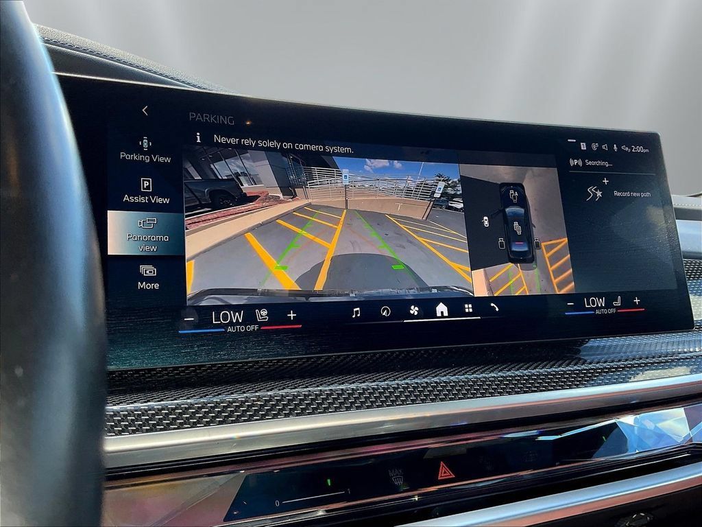 Used 2023 BMW i7 xDrive60 AWD/4WD image 14