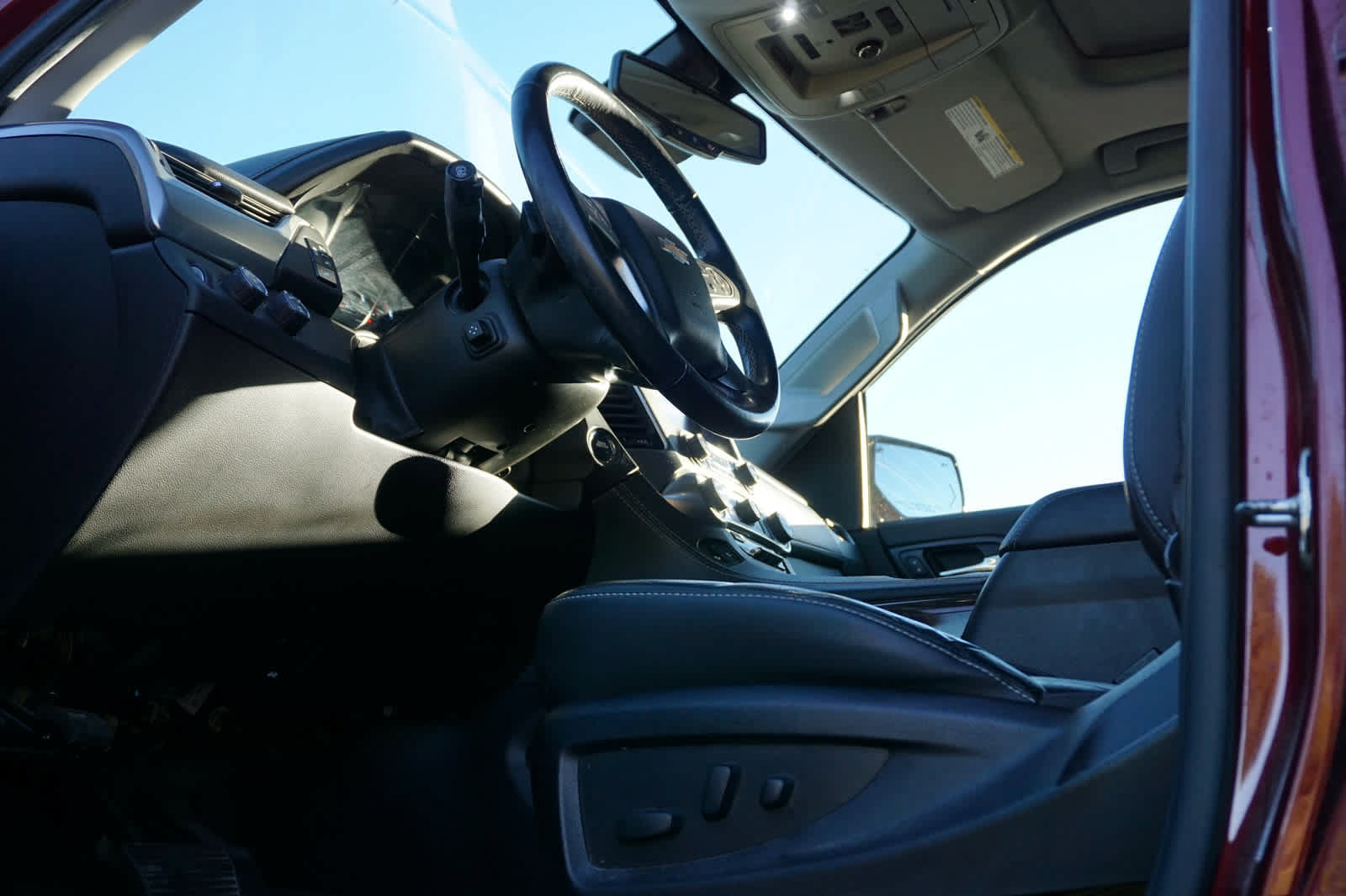 Used 2020 Chevrolet Suburban LT AWD/4WD image 24