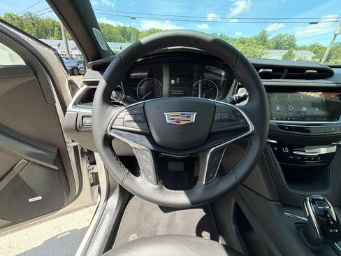 Used 2025 Cadillac XT5 Premium Luxury AWD/4WD image 19