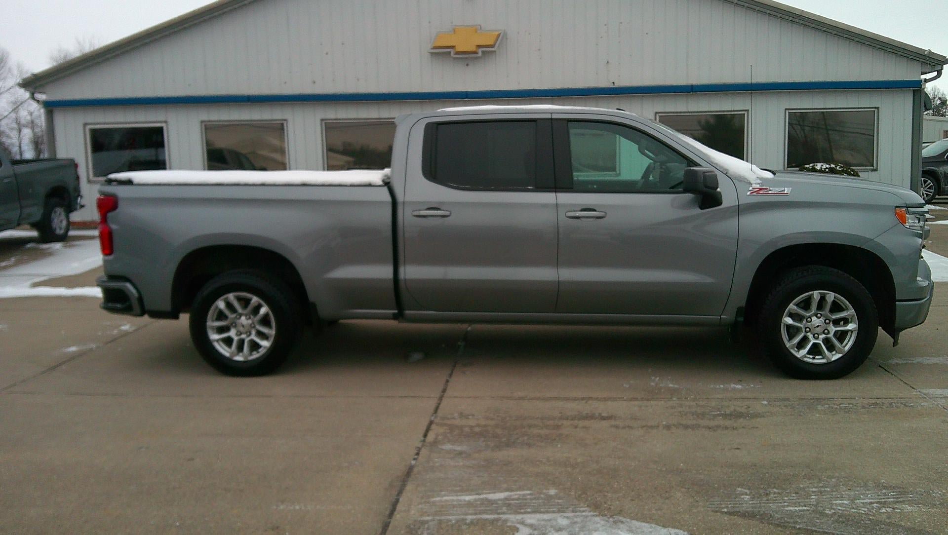Used 2024 Chevrolet Silverado 1500 RST AWD/4WD image 5