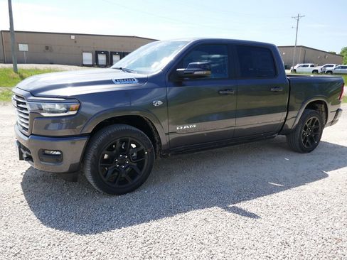 New 2026 RAM 1500 Laramie w/ Laramie Southwest Edition AWD/4WD image 7