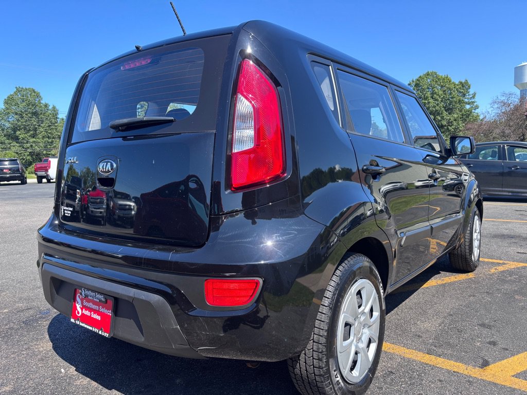 Used 2013 Kia Soul FWD image 6
