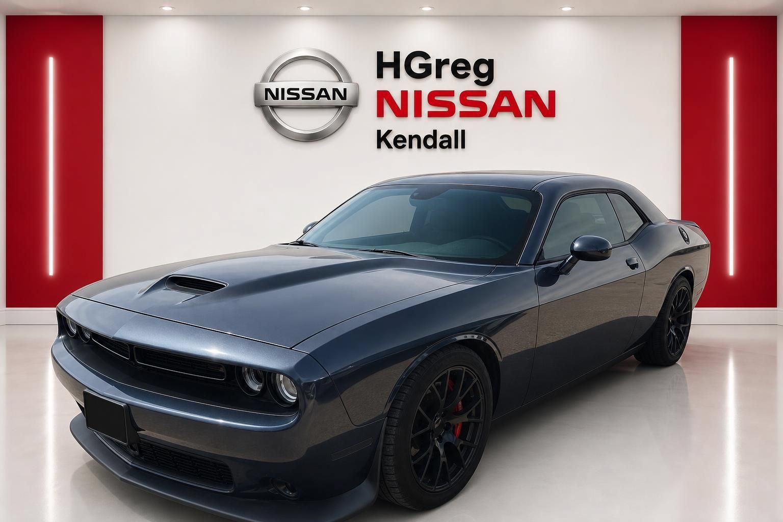 Used 2016 Dodge Challenger SRT w/ Technology Group RWD image 3